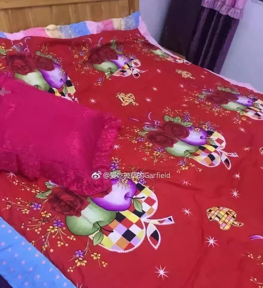 快过年了，你妈烫头了吗？哈哈哈哈哈哈哈哈哈哈 