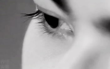 快扔掉睫毛膏和假睫毛，睫毛浓密纤长的黑科技来了，亲测有效 