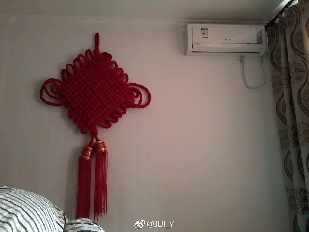 快过年了，你妈烫头了吗？哈哈哈哈哈哈哈哈哈哈 