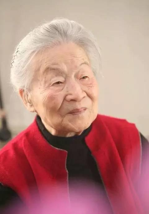 杨绛先生仙逝,享年105岁丨她送给年轻人的12句话,值得一读再读!