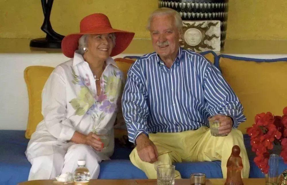 相识6天闪婚,相守73年,临终选择震惊世人:世间最美好的爱情都写在这对老夫妻的脸上!