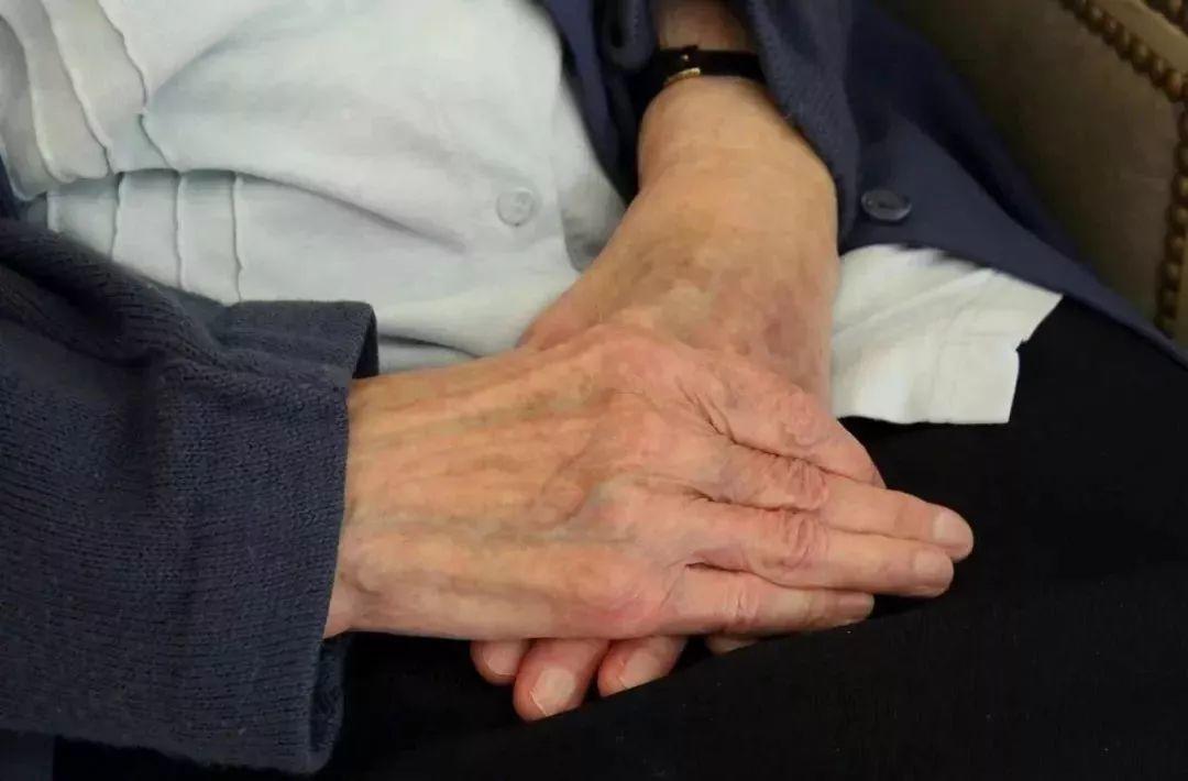 相识6天闪婚相守73年临终选择震惊世人世间最美好的