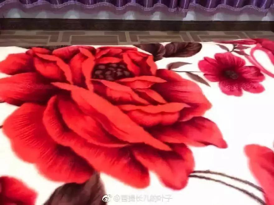 快过年了，你妈烫头了吗？哈哈哈哈哈哈哈哈哈哈 