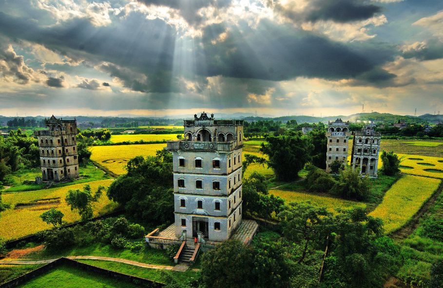 【汽车-台山2天】世界罕见黑沙滩激情冲浪、打卡广东小希腊“那琴半岛”、浮月村、都斛海鲜街品海鲜