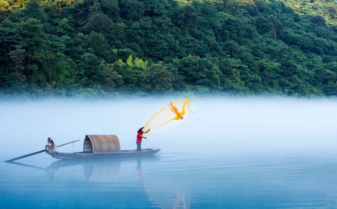 节假日【汽车·郴州3天】打卡《中餐厅6》绝美拍摄地仰天湖，徒步碧水丹霞高椅岭/马皇丘、雾漫小东江、夜游裕后街